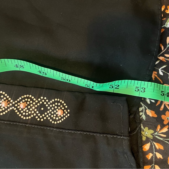 Diamond Black Open Abaya - Picture 9 of 9